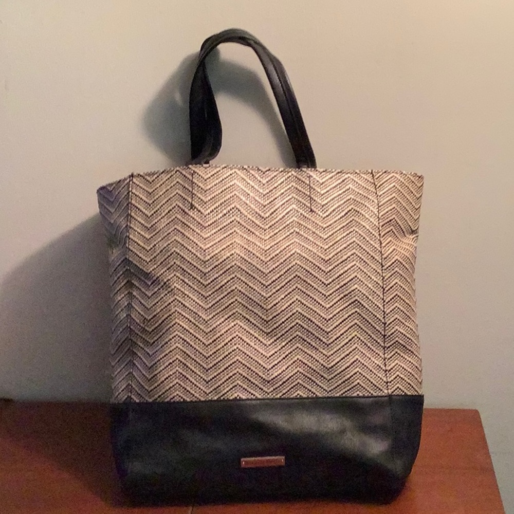 DANIELLE NICOLE Black/Cream Tote